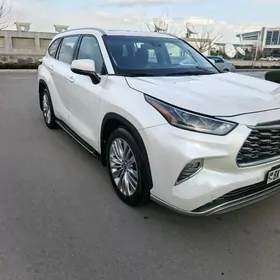 Toyota Highlander 2020