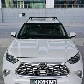 Toyota Highlander 2022