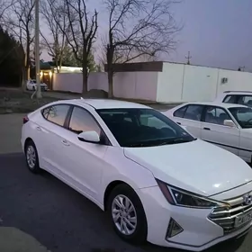 Hyundai Elantra 2020