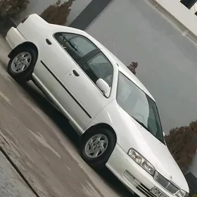 Nissan Sunny 1999