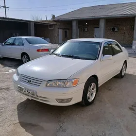 Toyota Camry 2000
