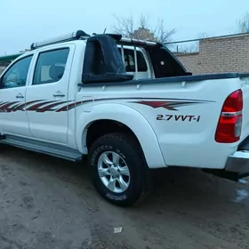 Toyota Hilux 2014