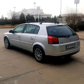 Opel Signum 2003