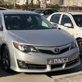 Toyota Camry 2013