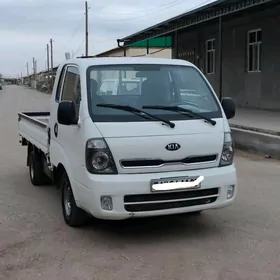Kia Bongo 2015