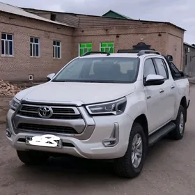 Toyota Hilux 2022