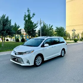 Toyota Sienna 2018