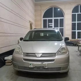 Toyota Sienna 2004