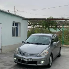 Nissan Versa 2010
