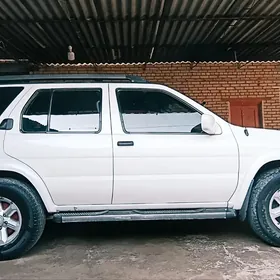 Nissan Pathfinder 2002