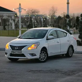 Nissan Versa 2016