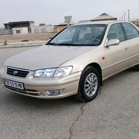 Toyota Camry 1999