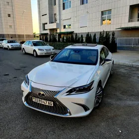 Lexus ES 350 2021