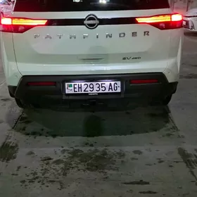 Nissan Pathfinder 2022