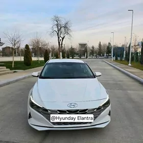 Hyundai Elantra 2021