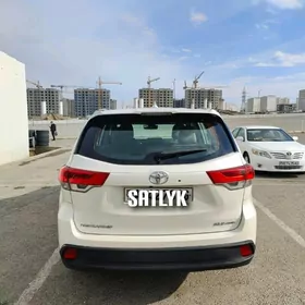 Toyota Highlander 2017