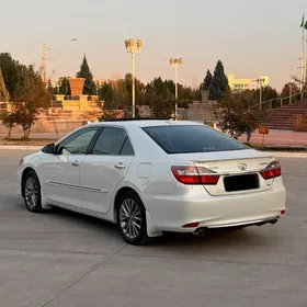 Toyota Camry 2018