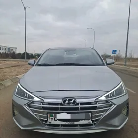 Hyundai Elantra 2020