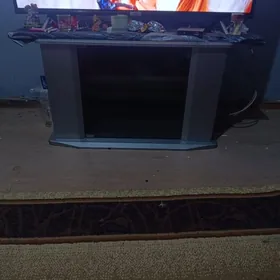 Стол для телевизора