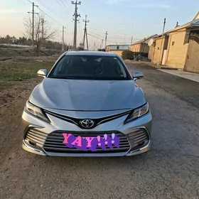 Toyota Camry 2020