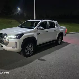 Toyota Hilux 2022