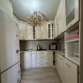 гостинка 10мкр 1ком 42кв. 2эт