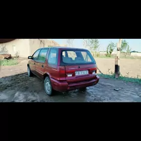 Mitsubishi Chariot 1996