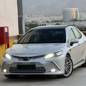Toyota Camry 2018
