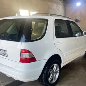 Mercedes-Benz ML350 2003