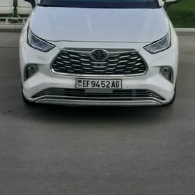 Toyota Highlander 2020