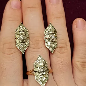 Ýerewan brilliant komplekt