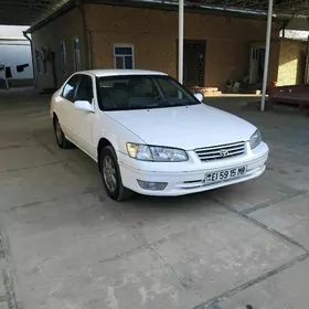 Toyota Camry 2000
