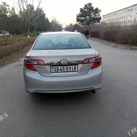 Toyota Camry 2012