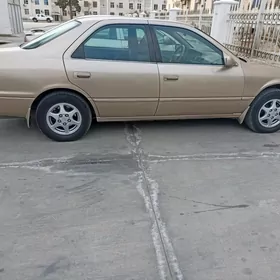 Toyota Camry 1997