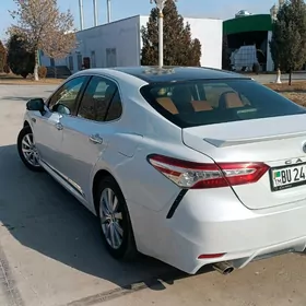 Toyota Camry Hybrid 2018