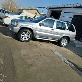 Nissan Pathfinder 2003