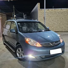 Toyota Sienna 2009