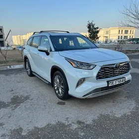 Toyota Highlander 2022