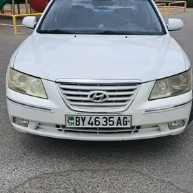Hyundai Sonata 2010