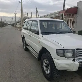 Mitsubishi Pajero 1998