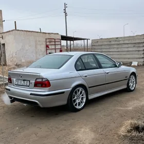 BMW E39 2000