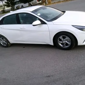 Hyundai Elantra 2021