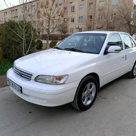 Toyota Corona 1999