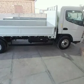Mitsubishi Canter 2013