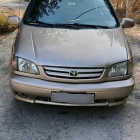 Toyota Sienna 2002