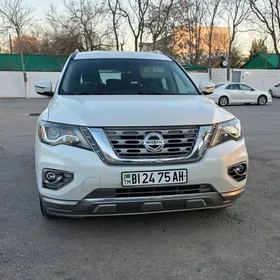 Nissan Pathfinder 2019
