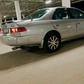 Toyota Camry 2000
