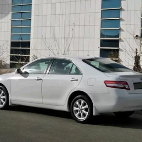 Toyota Camry 2011