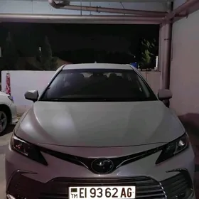 Toyota Camry 2022