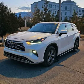 Toyota Highlander 2021